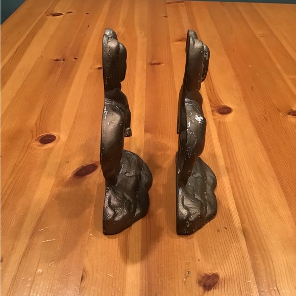 ANTIQUE NATIVE AMERICAN BRONZED CAST IRON BOOKENDS VINTAGE END OF THE TR… - Picture 5 of 10